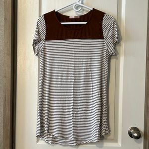 Maternity short sleeve top